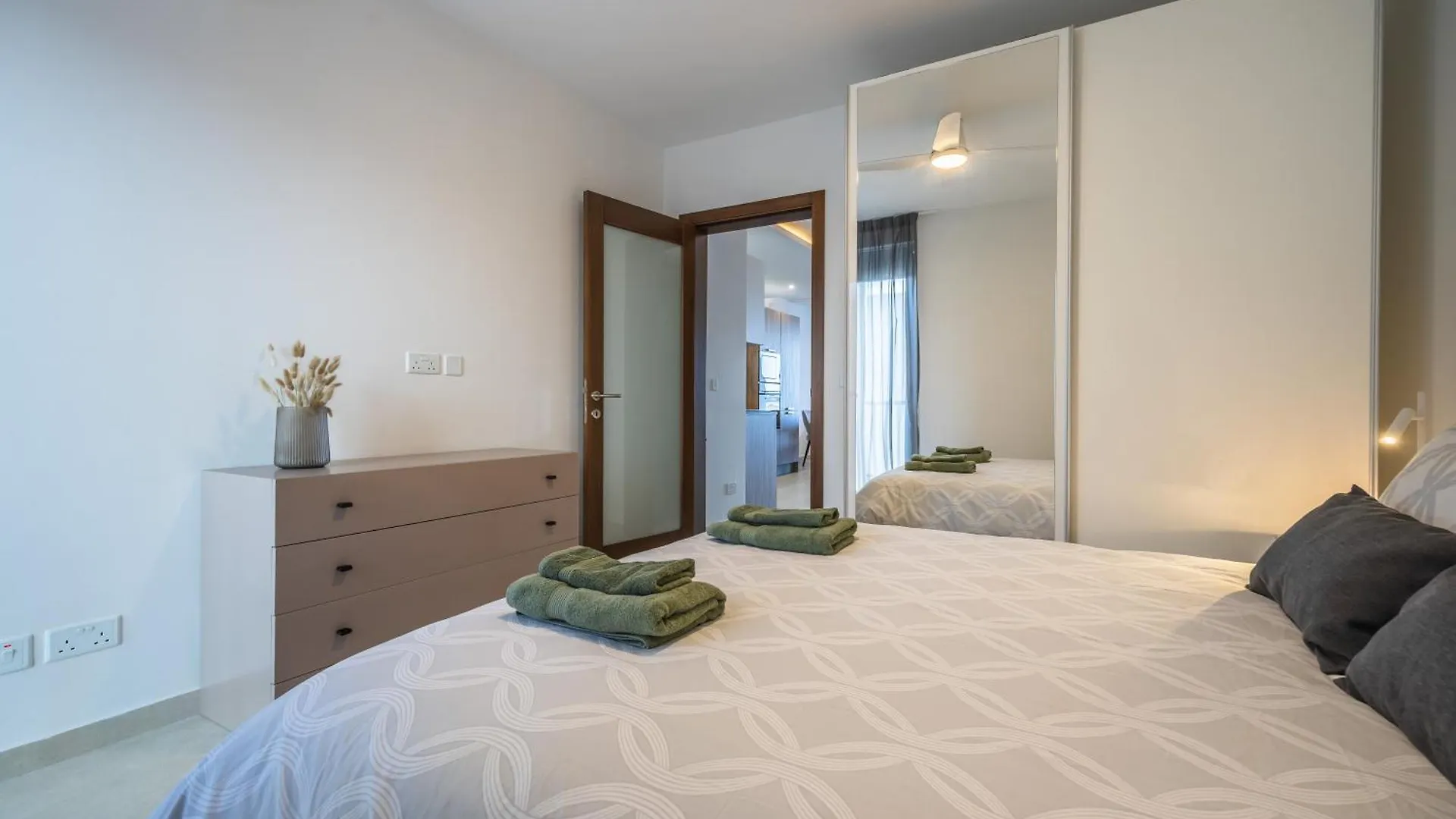 New Modern Penthouse With Sunny Terrace Apartment Gzira 0*,